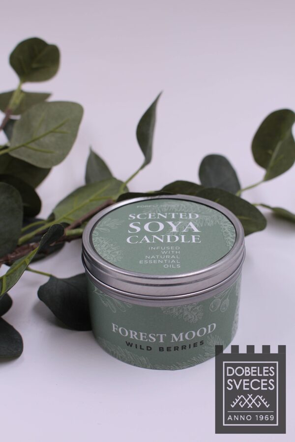 "FOREST MOOD" sojas svece metāla traukā ar aromātu "Savvaļas ogas"