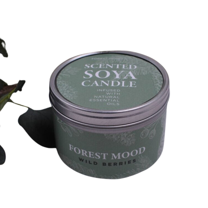 "FOREST MOOD" sojas svece metāla traukā ar aromātu "Savvaļas ogas"