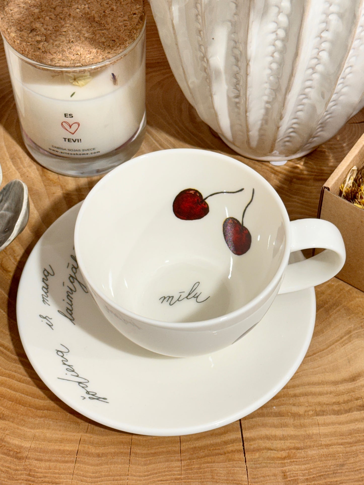 Porcelāna kafijas tase - Mīlu